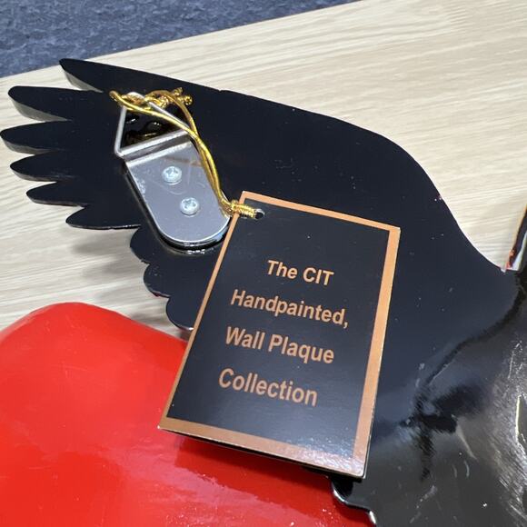 Hand Painted Parrot Bird 3D Wall Figurine Decoration Red & Blue Resin 15" X 11” - Picture 7 of 10